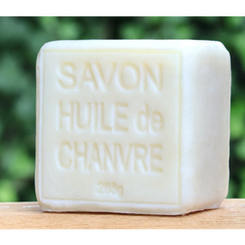 Maitre Savonitto - Blok zeep  met hennep olie 265 gram.