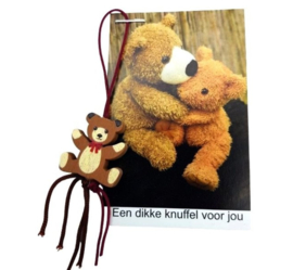 Kaartje - Een dikke knuffel voor jou - Houten Hanger Knuffelbeer