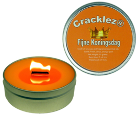 Cracklez® Knetter Houten Lont Geurkaars in blik Fijne Koningsdag. Sinaasappel Geur. Oranje.