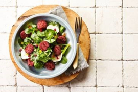 Salade met falafel red beet