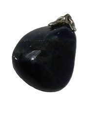Edelsteen donker blauw sodaliet  hanger met verzilverd oogje