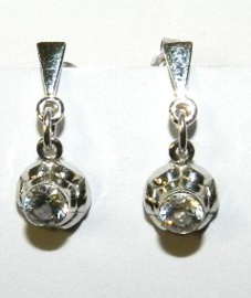 Wit gouden oorstekers hangers met witte steen