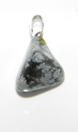 Edelsteen hangertje zwart obsidiaan met verzilverd oogje