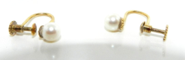 14 karaat geel gouden 5.5 mm parel  oorbel met schroefmechanisme