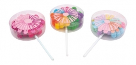 Lolly met haarspeldjes en stiekjes {L8347/W1/1}