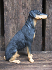 beeldje Dobermann zittend black & tan