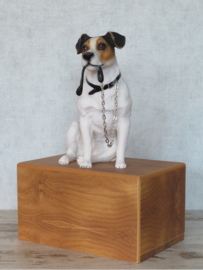 beeldje Jack Russell met riem