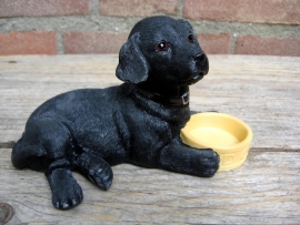 beeldje Labrador zwart met voerbakje