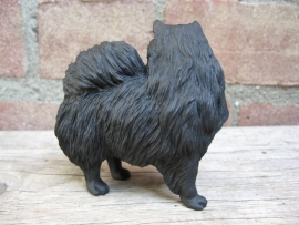 beeldje Dwergkeeshond zwart