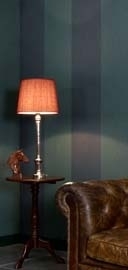 30007 Grande Stripe Black Tie et Bottle Green Flamant Suite II Les Rayures