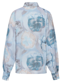 C&S Lace Blouse Dark Jeans Blue