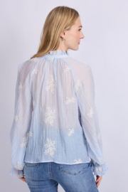 C&S Lyra Blouse Blue Mist