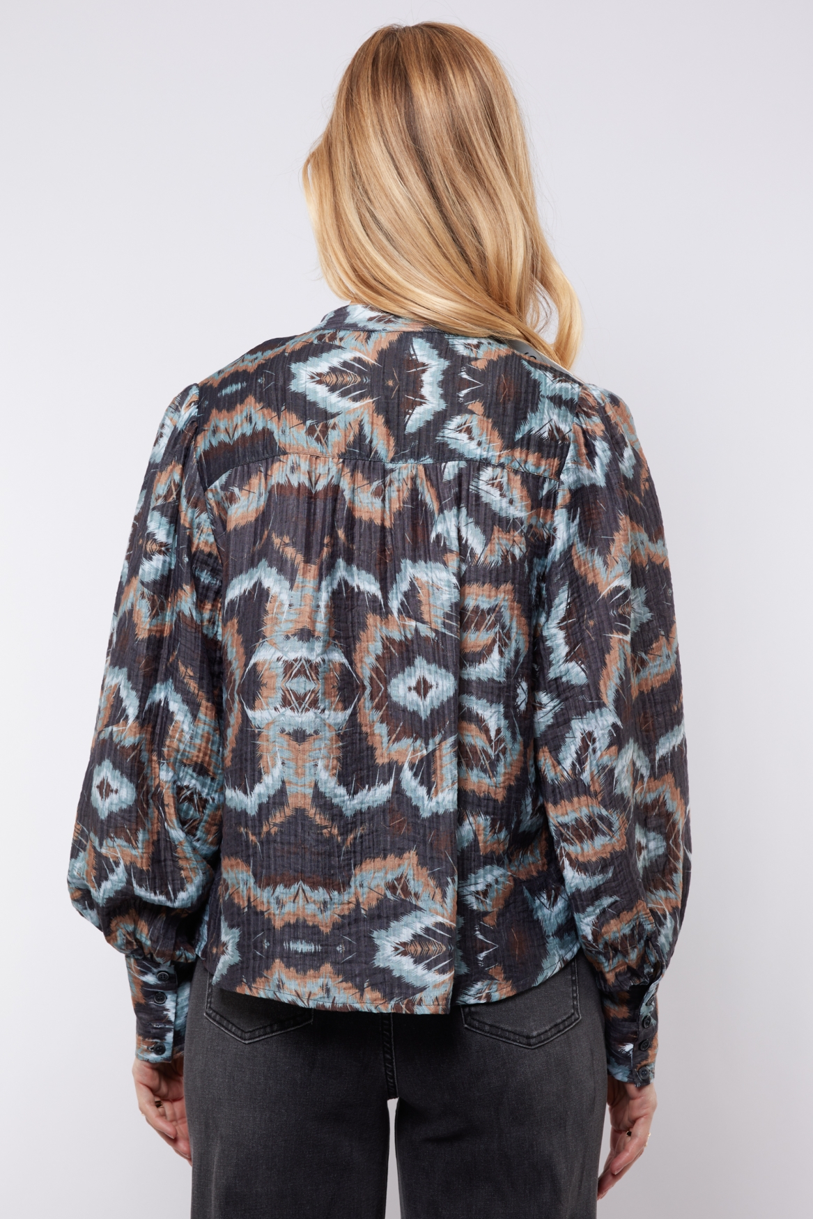 C&S Babette Blouse Dark Grey/Light Camel