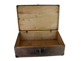 Oude houten koffer
