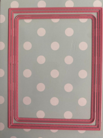 Scrapdiva Scalloped Mini Album
