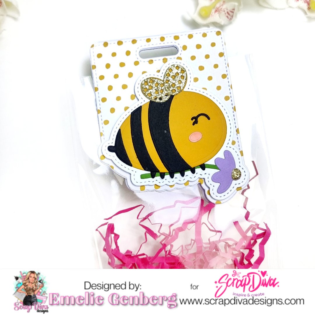 Scrapdiva Bee Bag topper