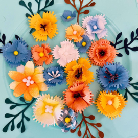 Scrapdiva Fringe Style Flower  