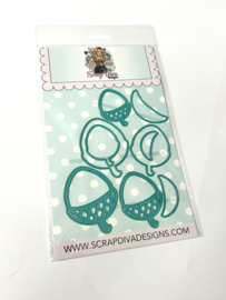 Scrapdiva Acorn Shaker Set  