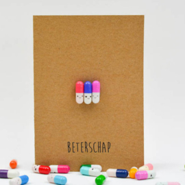 Beterschap Happy pills Wenskaart - By Caitlin©