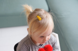 Babyhaarspeldjes geel gestipt