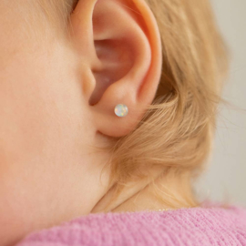 Kinderoorbellen Sterling zilver 925 met schroefsluiting Opal button "In Season Jewelry"