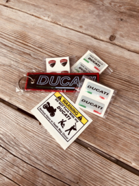 DUCATI giftset (sleutelhanger +  stickers)