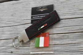 ALFA ROMEO GIFTSET  Sleutelhanger zwart + vlaglabel tricolore