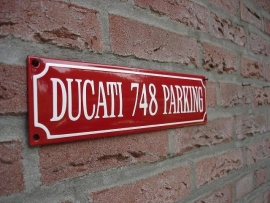 DUCATI 748 PARKING