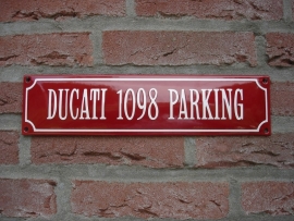 DUCATI 1098 PARKING
