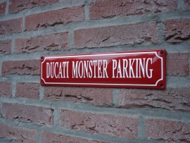 DUCATI MONSTER PARKING