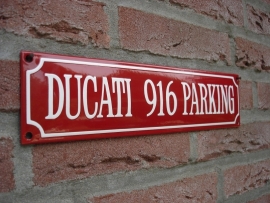 DUCATI 916 PARKING