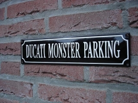 DUCATI MONSTER PARKING