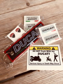 DUCATI Geschenkset (Schlüsselanhänger + Aufkleber)