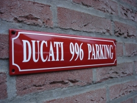 DUCATI 996 PARKING