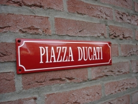 PIAZZA DUCATI