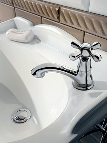 Amice A001 klassieke Fonteinkraan chroom