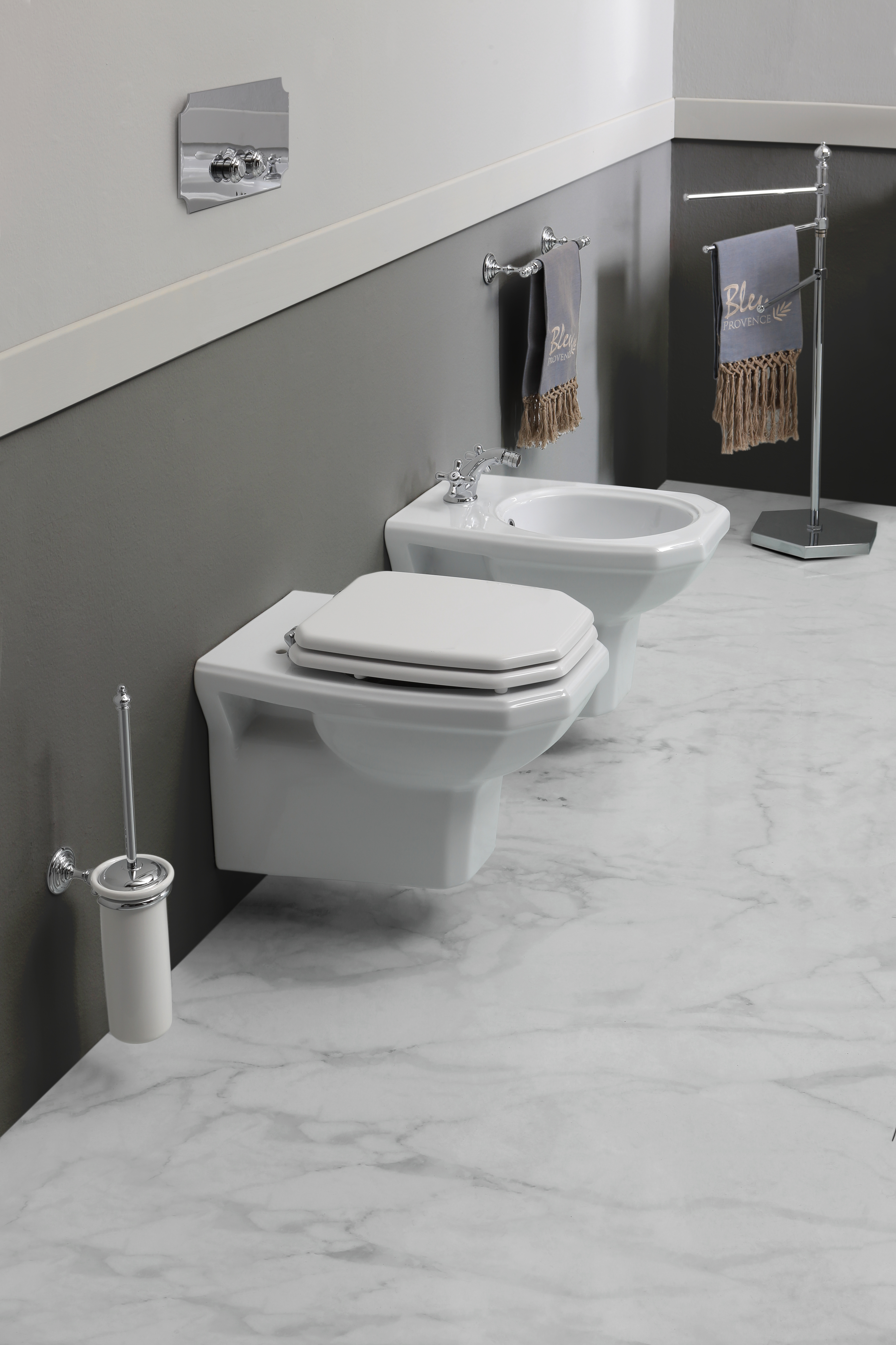 Klassiek wandtoilet 1920 retro model,wit
