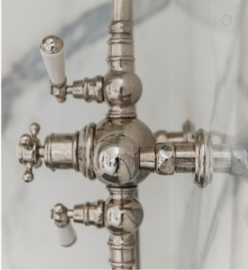 Klassieke douche thermostaatkraan TH006  in verouderd messing van Kenny & Mason