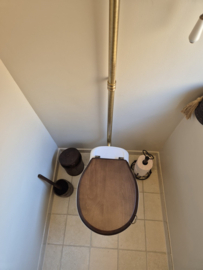 Klassiek Toilet AO SLA0106BR met hoge stortbak en valpijp in brons