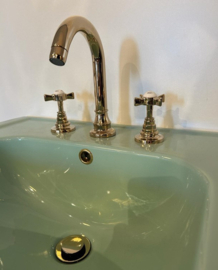 Klassieke driegatskraan MB1809AG in antique gold met klik afvoer.