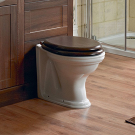 Klassieke staande BACK TO WALL toiletpotten 