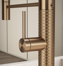 Douchecabine met mat brons beslag op aanvraag