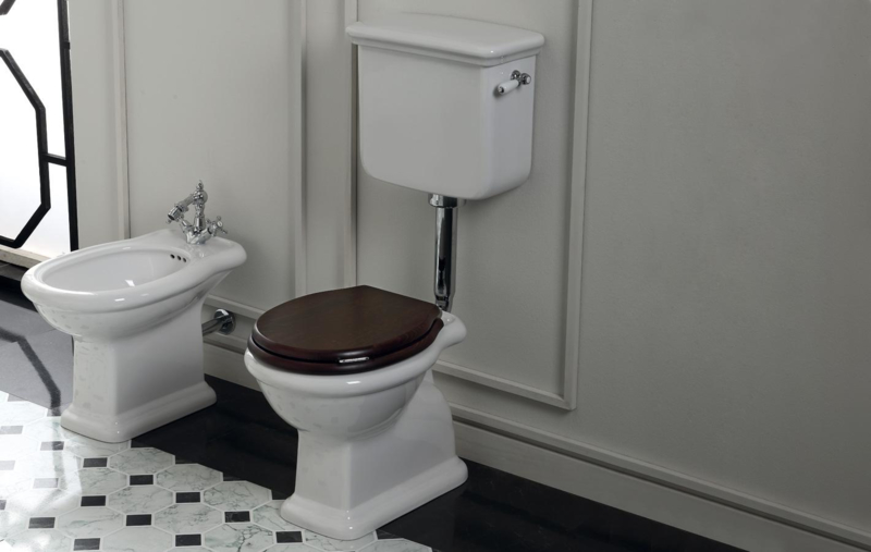 SLA004 noten houten kleur toiletzitting, scharnieren chroom
