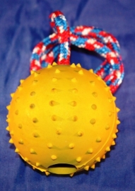 Bal (Ø 7cm) met bel in div kleuren (2kar45731)