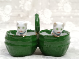 Oud peper en zout bakje