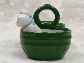 Oud peper en zout bakje