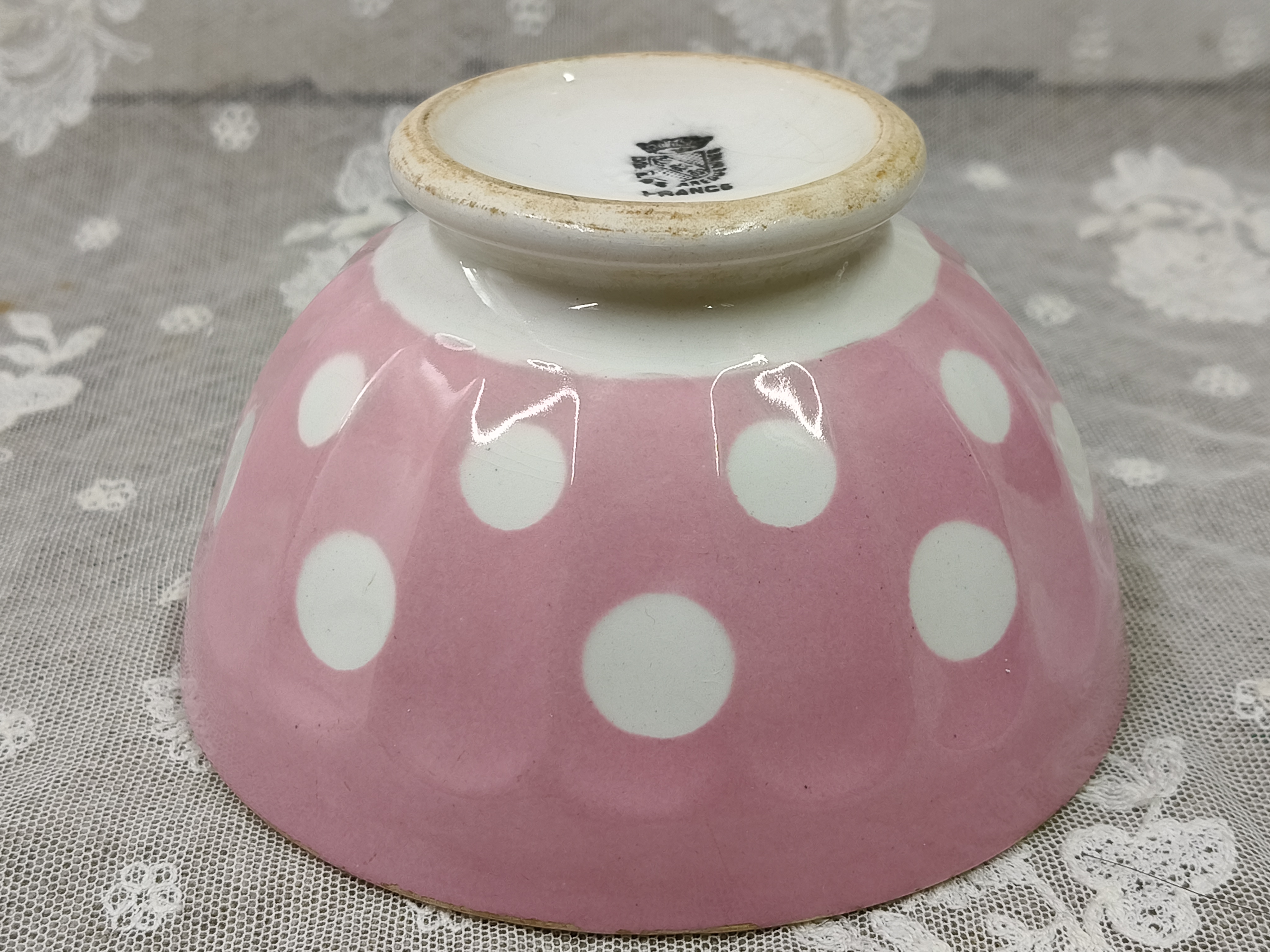 Oud kommetje roze
