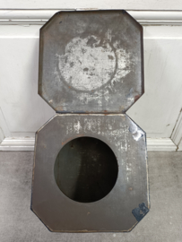 Oud voorraad blik/ console