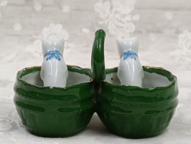 Oud peper en zout bakje