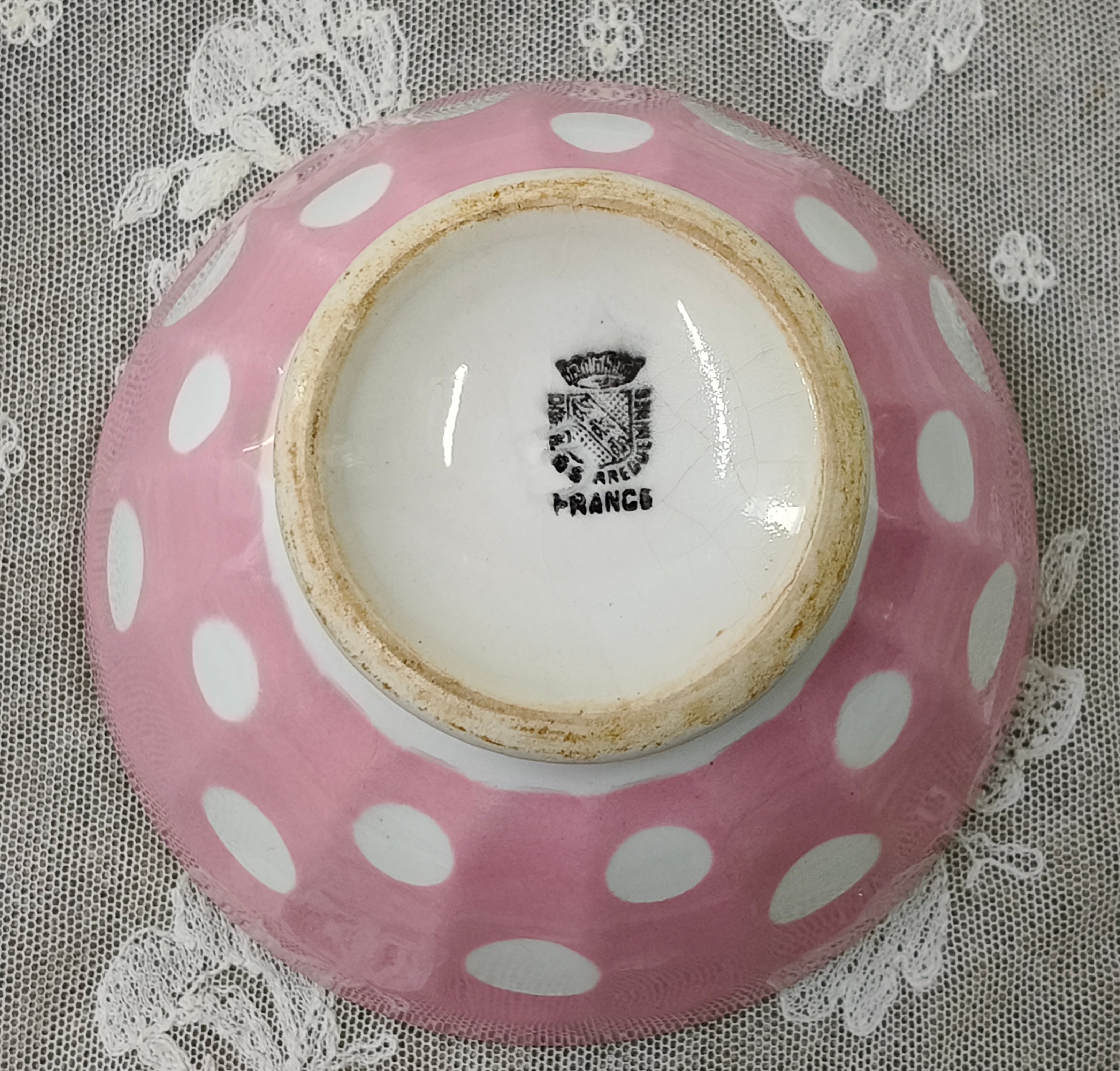 Oud kommetje roze